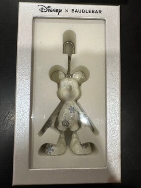 BaubleBar Disney Mickey Mouse Glitter White and Silver Keychain/Card Holder